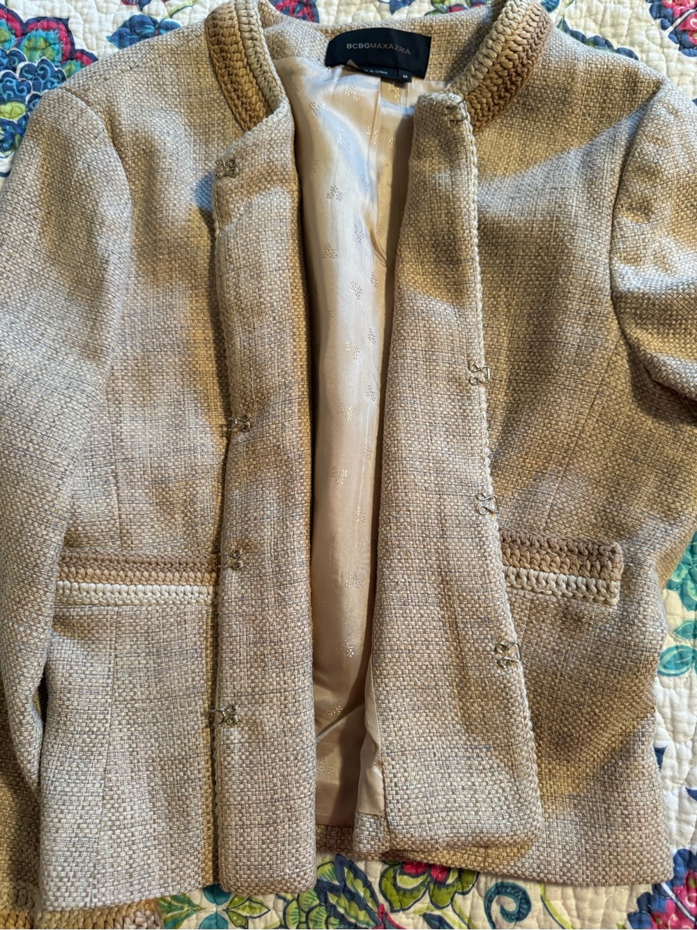 Never worn 100% silk linen look Bolero BCBG jacket. Fully lined, good condition - Picture 8 of 8